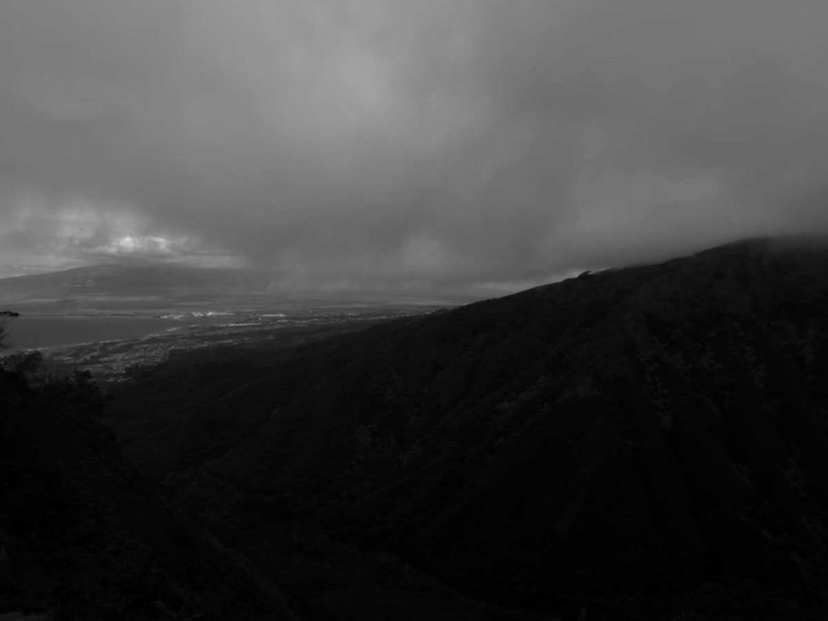 Clouds on Waiheʻe Ridge
