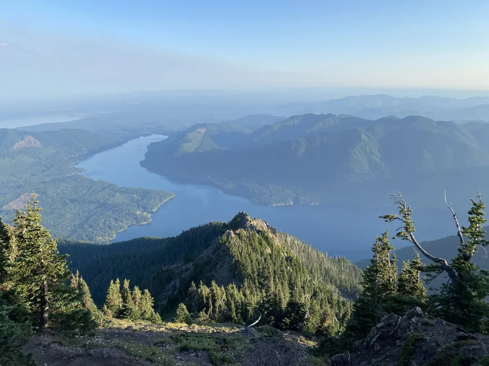 Mount Ellinor hike with Lake Cushman below