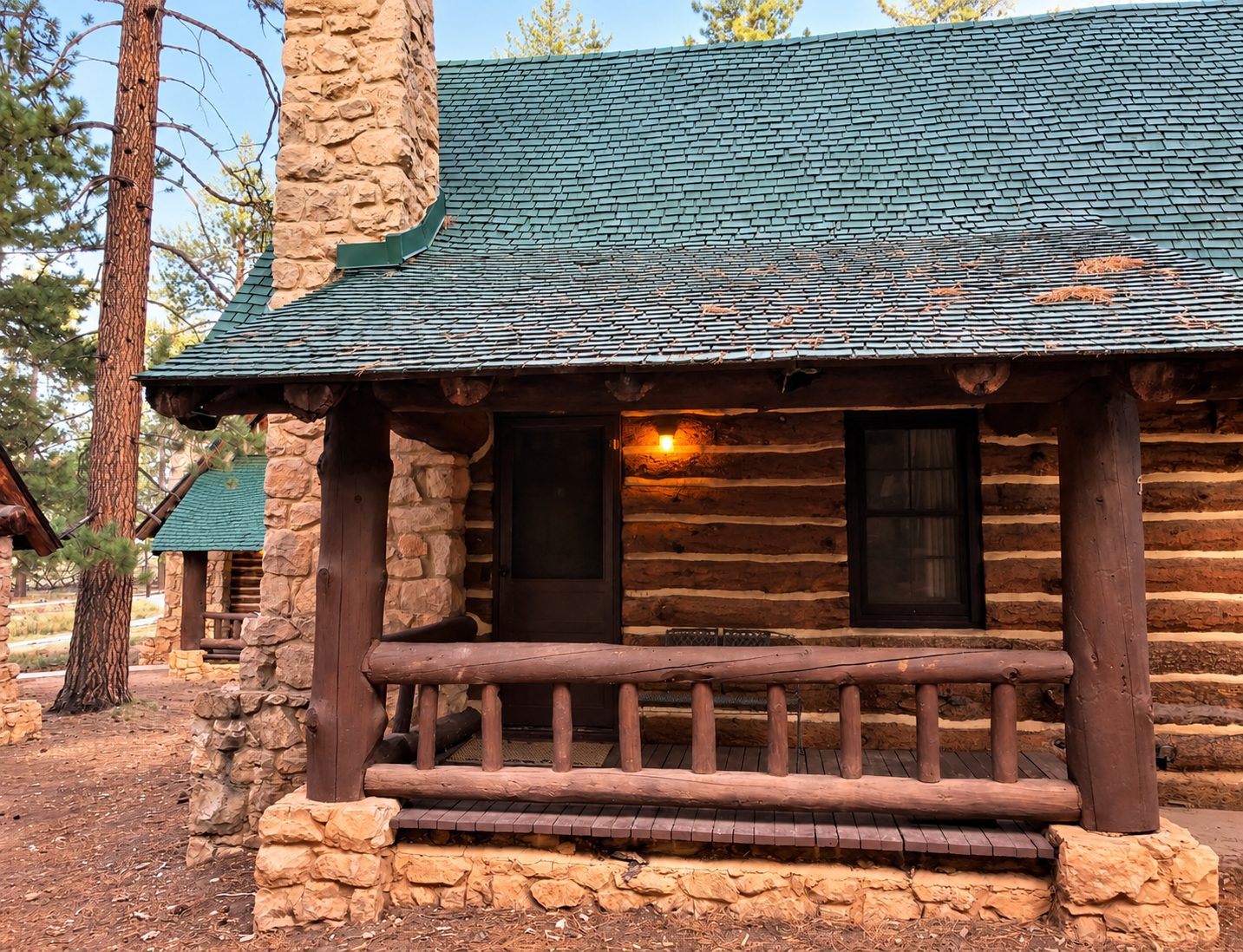 Rustic cabin lodging inside Bryce Canyon National Park
